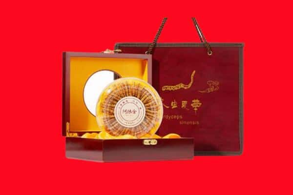 诚信求购:哈尔滨巴彦高价回收冬虫夏草是按克吗